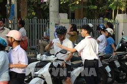 Đề thi, đáp án môn Toán thi vào lớp 10 tại Hà Nội năm 2026