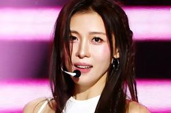 Ha Ji Won trình diễn trở lại sau 23 năm: 'Tôi run đến mức tim như sắp nổ tung'