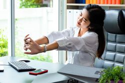 'Giải độc' trào lưu chữa lành của dân văn phòng
