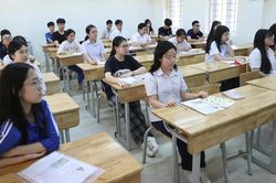Hà Nội: 2 thí sinh mất cơ hội xét tuyển vào lớp 10 vì mang điện thoại vào phòng thi môn Toán