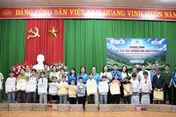 Lan tỏa yêu thương nơi biên cương, chăm sóc sức khỏe nhân dân xã Na Mèo