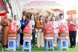 Tặng 210 phần nhu yếu phẩm thiết yếu tại Chợ nhân đạo 0 đồng