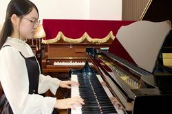Nữ sinh Gia Lai trên hành trình theo đuổi ước mơ âm nhạc chuyên nghiệp