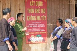 Những bước chân xuyên ngàn giữ bình yên nơi vùng cao Chế Tạo