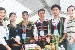Hội thi nấu ăn 'Bữa cơm gia đình ấm áp yêu thương'