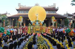 Huế: Trang nghiêm cử hành Đại lễ Phật đản Phật lịch 2570 tại tổ đình Từ Đàm