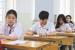 Thi vào lớp 10 Hà Nội: 409 thí sinh bỏ thi môn Toán, 2 thí sinh vi phạm quy chế