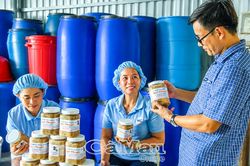 Biển đông tình nghĩa vợ chồng