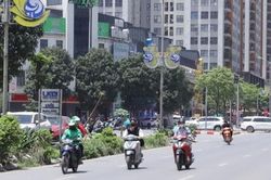 Bắc Bộ nắng nóng, mưa rào về chiều tối