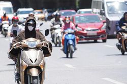 Miền Bắc nắng nóng, chiều tối và đêm có mưa