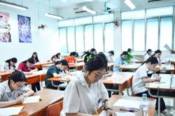 Chấm thi môn Ngữ văn: Làm thế nào để công bằng?