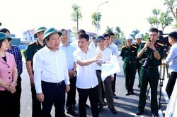 Chủ tịch Hà Nội yêu cầu đẩy tiến độ 2 khu đô thị đa mục tiêu