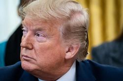 Ông Trump lên phương án 'tự vệ' sau khi rời Nhà Trắng?