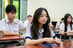 Học sinh TP.HCM bước vào kỳ thi lớp 10 đông kỷ lục