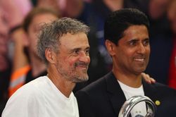 Màn ăn mừng cực 'cháy' của Luis Enrique và các học trò