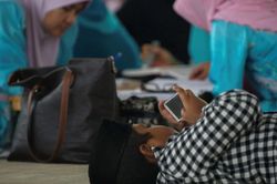 Malaysia cấm trẻ em dưới 16 tuổi sử dụng mạng xã hội theo quy định mới