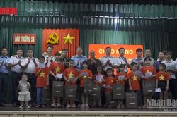 [Video] Đặc khu Trường Sa vui tết thiếu nhi