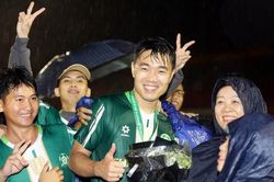 Nguyễn Việt Thắng và hai tấm vé V-League