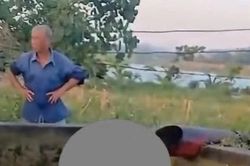 Đang tắm, nam sinh bị hút vào hệ thống bơm nước mắc kẹt tử vong