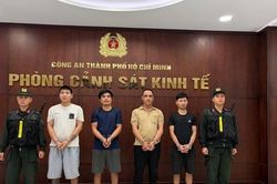 Công an TPHCM bắt 4 người làm giá đỗ sử dụng nước 'kẹo'