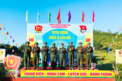 Chiến sĩ mới Trung đoàn 692 tự tin thực hành '3 tiếng nổ'
