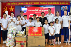 Mang Tết thiếu nhi đến với trẻ mồ côi