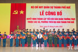Bộ CHQS TP Huế công bố quyết định thành lập Tiểu đội Dân quân thường trực