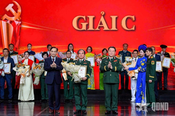 Có một vị tướng, nghệ sĩ nhiếp ảnh tài hoa…