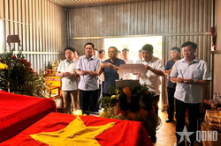 Kiểm tra công tác tìm kiếm, quy tập hài cốt liệt sĩ của Đội K51 tại Campuchia