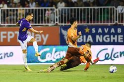 Vòng 25 V-League 2025/26: Hà Nội FC rời Top 3, Becamex TPHCM xuống vị trí play-off
