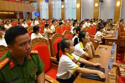Trang bị kiến thức tự bảo vệ và phòng chống tội phạm mạng, tội phạm sử dụng công nghệ cao cho lứa tuổi học sinh