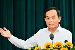 Bí thư Thành ủy TPHCM Trần Lưu Quang kết luận, chỉ đạo tiếp tục rà soát, sắp xếp, bố trí đội ngũ cán bộ