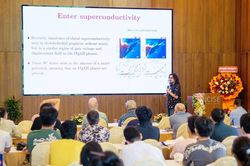 Hơn 40 nhà khoa học quốc tế bàn về vật lý lượng tử tại Quy Nhơn