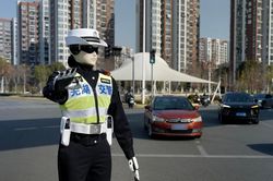 Siết chặt quản lý để sớm đưa robot vào gia đình