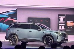 [GALLERY] Cận cảnh Peugeot 3008 và 5008 2026 tại Việt Nam, từ 1,279 tỷ đồng