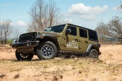 SUV địa hình Jeep Wrangler chính thức mở bán tại Việt Nam, giá từ 2,999 tỷ đồng