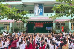 Chắp cánh tuổi thơ nơi biên cương, hải đảo