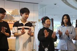 Sinh viên Học viện Báo chí và tuyên truyền tái hiện di sản hát Xoan bằng mô hình 'không gian mở'