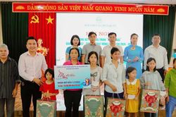 300 tuổi thơ và niềm tin vào ngày mai