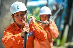 Bộ Công Thương yêu cầu đẩy mạnh tiết kiệm điện