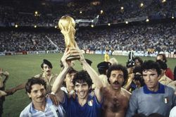 Lịch sử World Cup 1982: Paolo Rossi, người hùng thay đổi tiến trình lịch sử