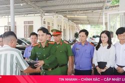 97 phạm nhân tại Hà Tĩnh được trao quyết định đặc xá
