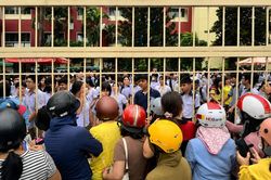 TP Hồ Chí Minh: Sai sót số báo danh, thí sinh phải chờ cả tiếng mới được ra khỏi điểm thi