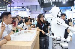 Nvidia tăng tốc cuộc đua robot hình người với đối tác Trung Quốc và Singapore