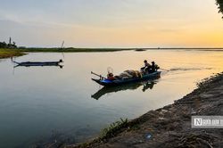 Theo chân người dân 'xóm Việt kiều' mưu sinh bên hồ Dầu Tiếng