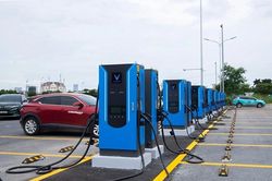 Hạ tầng trạm sạc - động lực thúc đẩy thị trường xe điện Việt