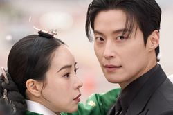 Nam thần mới của màn ảnh Hàn gây sốt với bộ phim top 1 Netflix