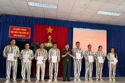 Đặc xá cho 24 phạm nhân lao động, cải tạo tốt tại trại giam T45