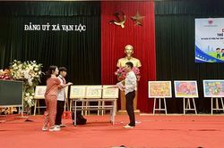 Lắng nghe trẻ em bằng hành động
