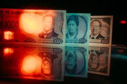 Nhật Bản bơm kỷ lục gần 74 tỷ USD để hỗ trợ đồng yên